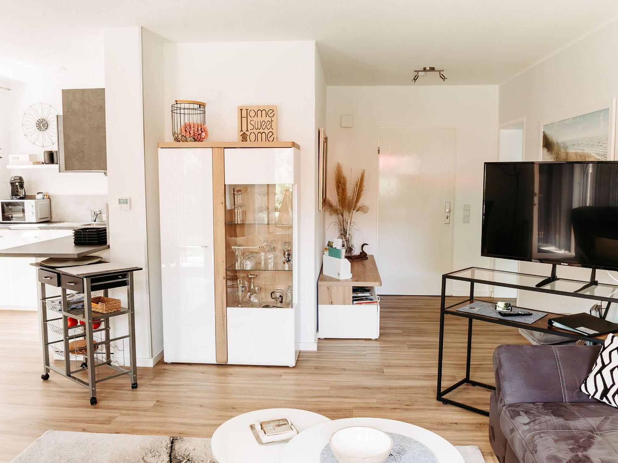 Apartment Am - *